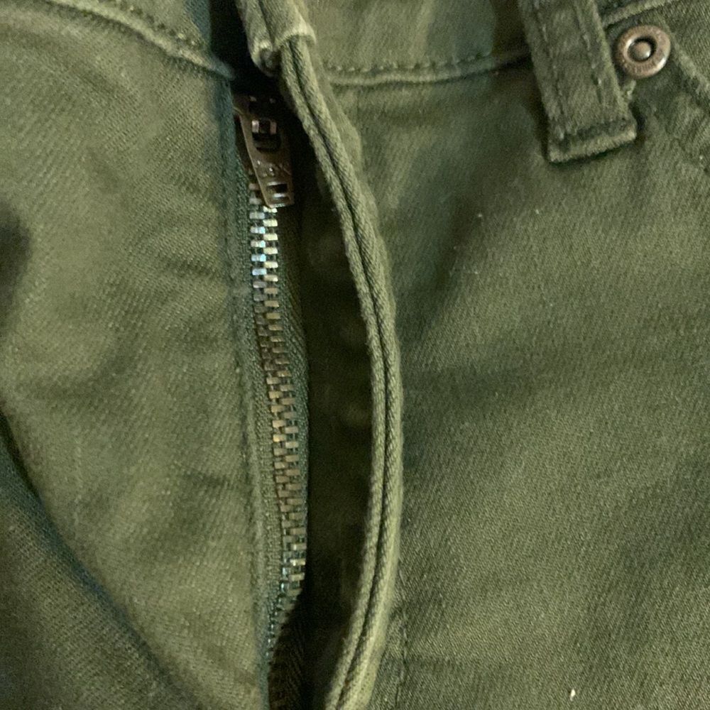 St Johns Bay Size 8 Straight Leg Ankle Cropped Dark Green - Picture 7 of 11